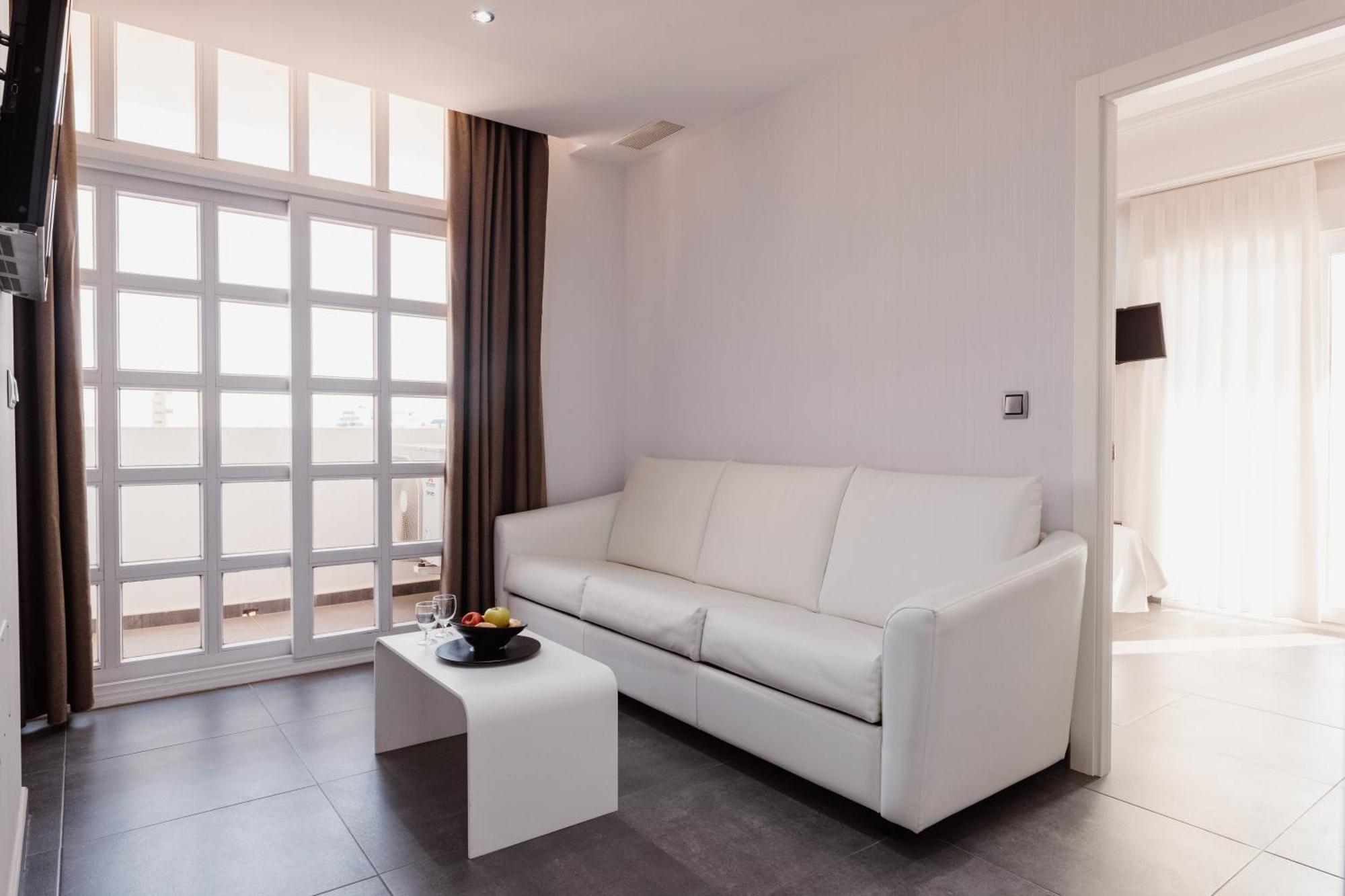 לה מנגה דל מר מנור Hotel Los Delfines מראה חיצוני תמונה