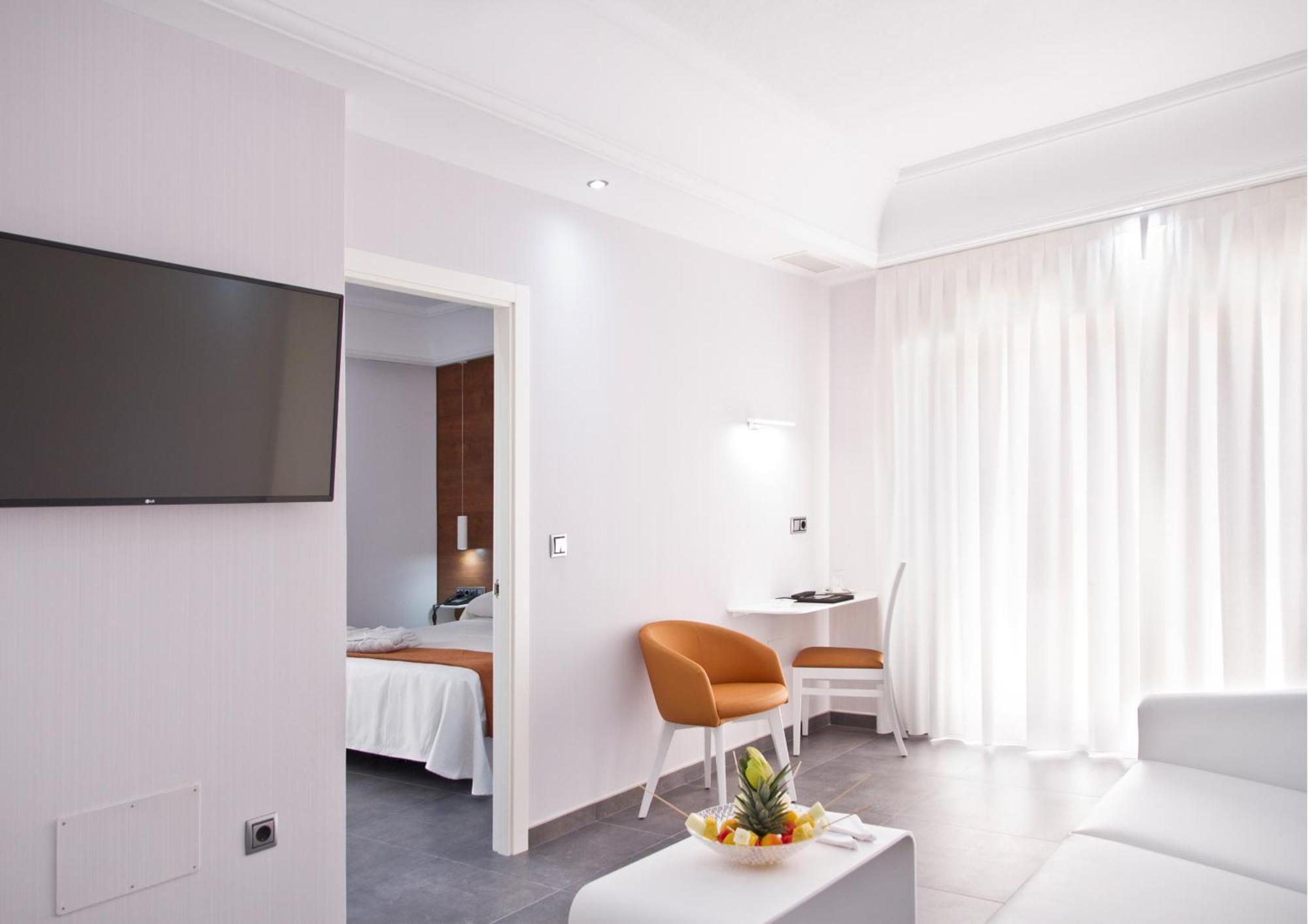לה מנגה דל מר מנור Hotel Los Delfines מראה חיצוני תמונה