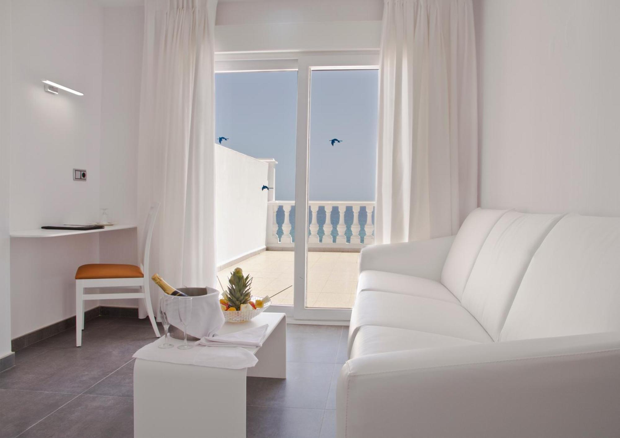 לה מנגה דל מר מנור Hotel Los Delfines מראה חיצוני תמונה