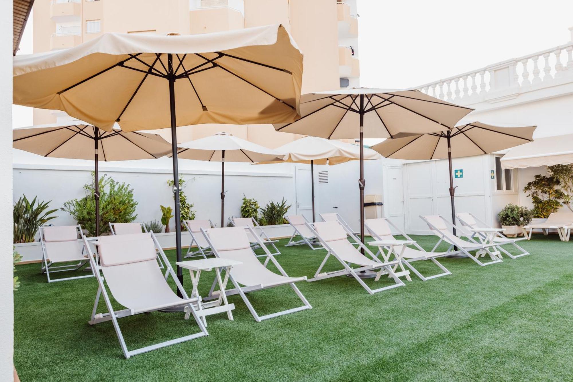 לה מנגה דל מר מנור Hotel Los Delfines מראה חיצוני תמונה
